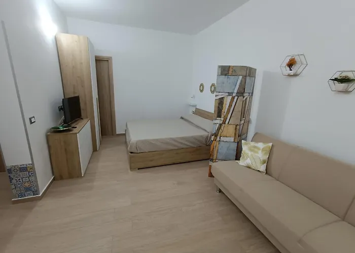 Casa Giulia 卡斯泰拉马莱