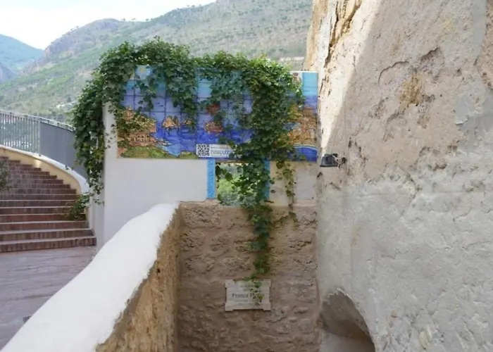 度假居 Casa Giulia 卡斯泰拉马莱